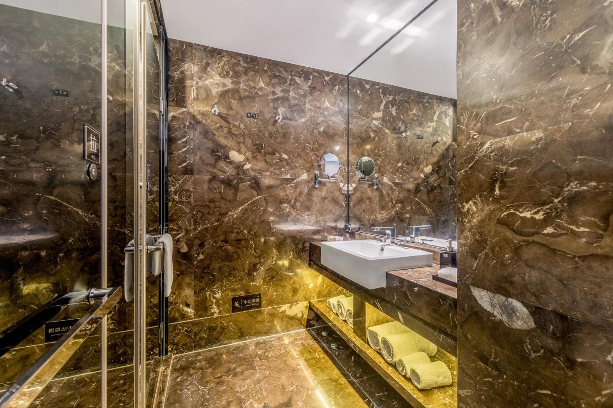 Zhonghao International Hotel Shenzhen Exterior photo